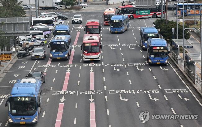 서울버스 준공영제 20년…